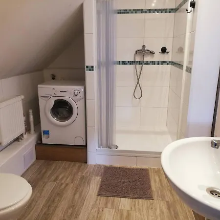 Apartman Ema *